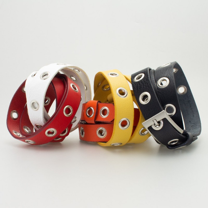 Cintura 3 cm con occhielli in pelle colore NERO