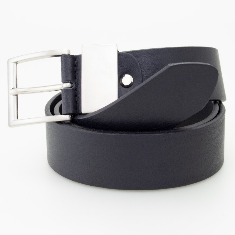 Cintura in cuoio colore NERO con fibbia e passante in metallo