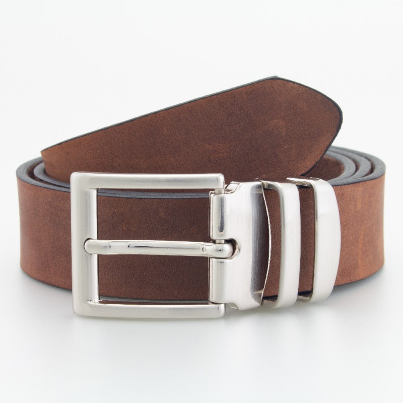 Cintura in pelle colore MARRONE con passanti in metallo